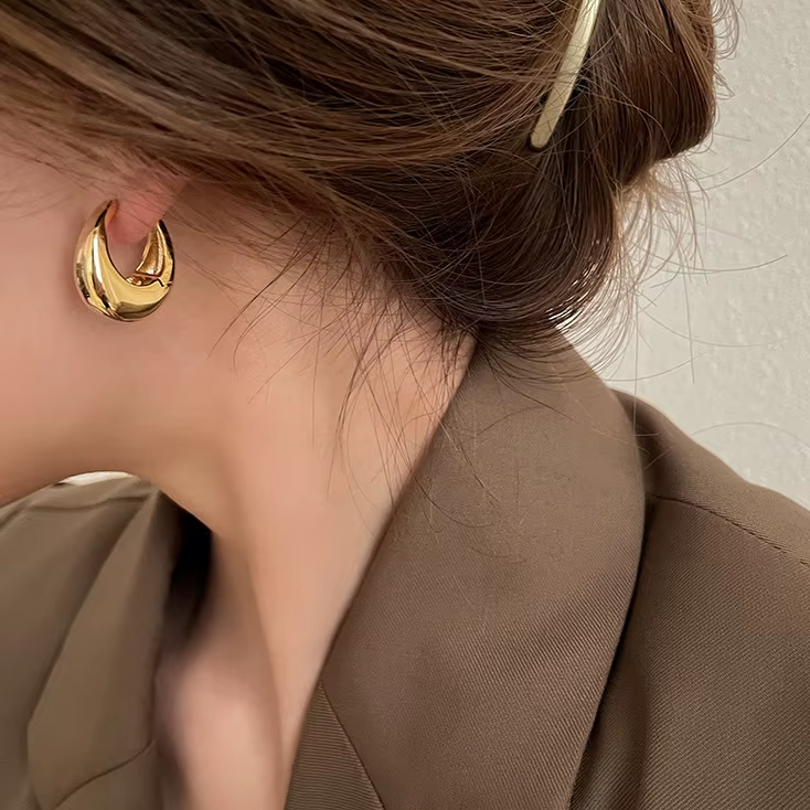 LENNIKO Oval Chic Earrings