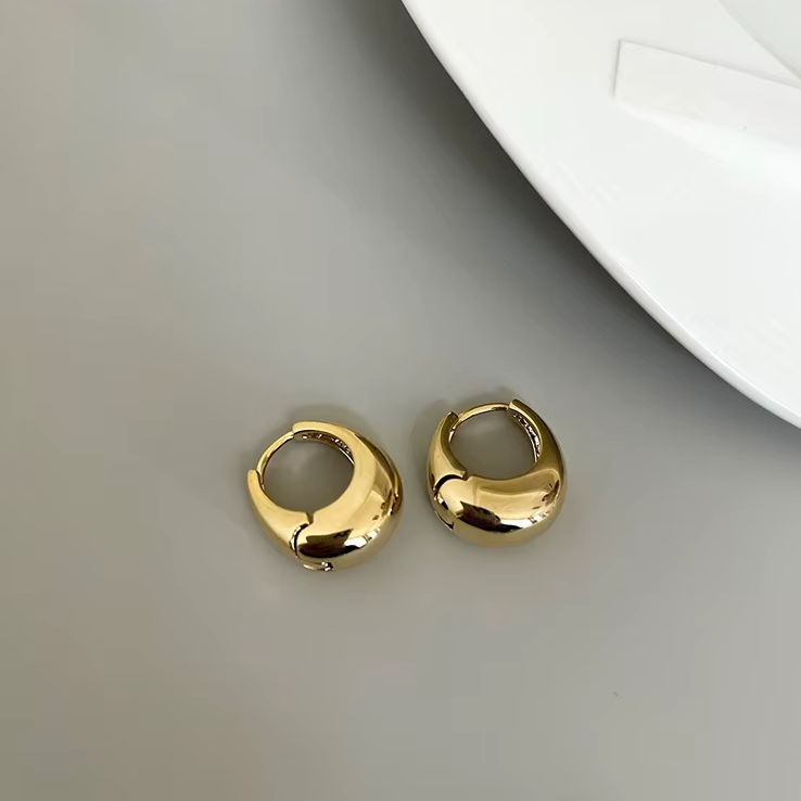 LENNIKO Oval Chic Earrings