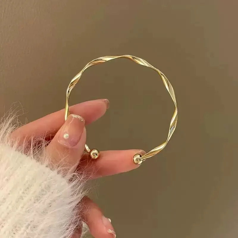 Modern Twist – Adjustable Geometric Bangle
