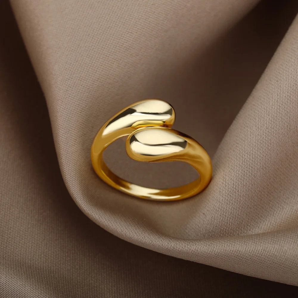 "Golden Open Ring – Women’s Elegant Band"