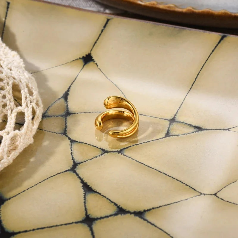 "Gold Ear Cuff Clip Earrings – Trendy Pierceless Design"