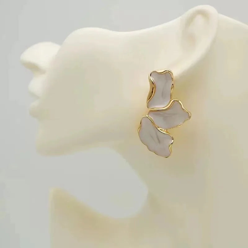 "Gold-Plated Cream Flower Earrings – Elegant Irregular Back Design"